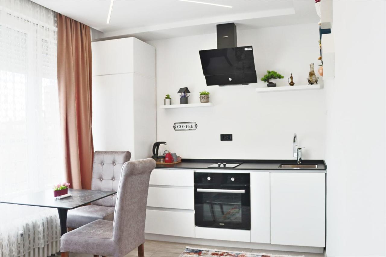 Cozy Apartment In Пристина Екстериор снимка